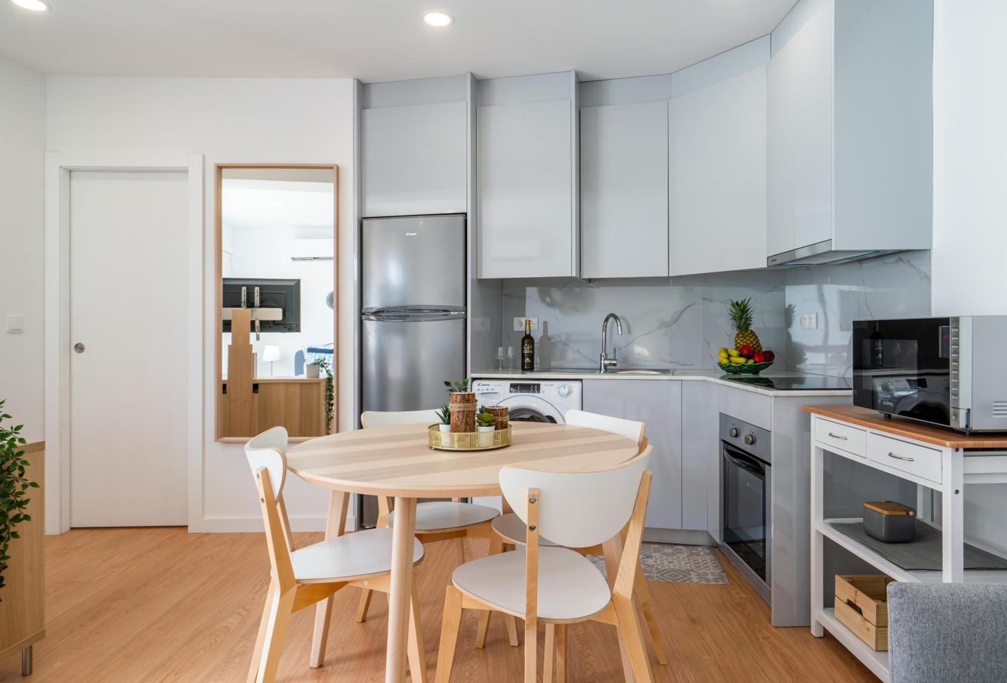 Host Wise - Comfy Sunny Flat - Prime Location Apartman Porto Szoba fotó